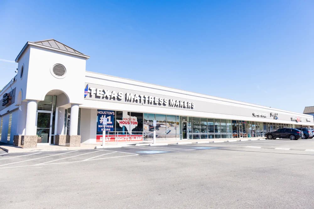 Exterior view of a Texas Mattress Makers store